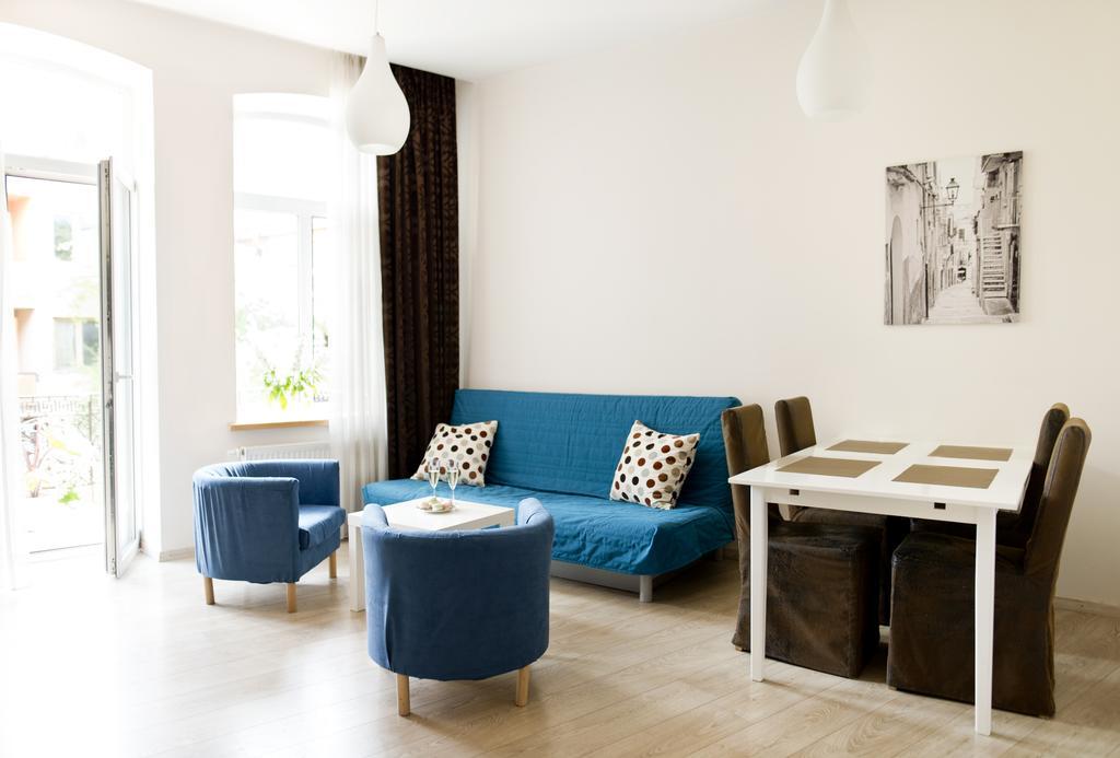 Bright Apartment In Old Town By Urban Rent Вильнюс Экстерьер фото